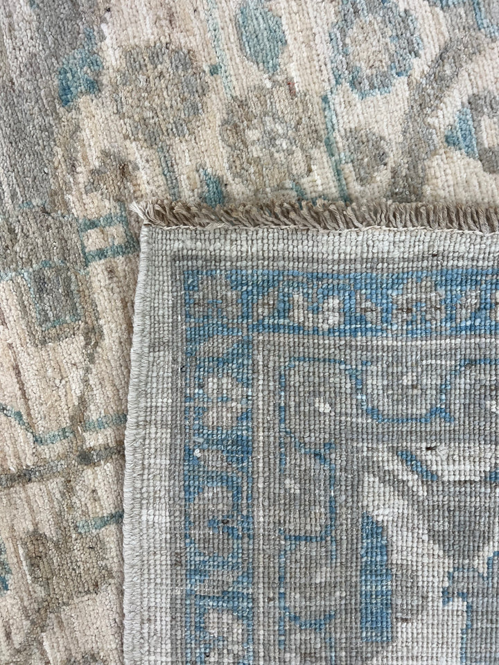 Ivory, Soft Grey &amp; Blue Floral Area Rug – 9’2” x 11’10”