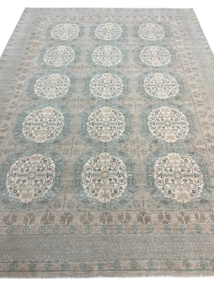 Soft Grey, Ivory &amp; Teal Medallion Area Rug – 8’10” x 12’2”