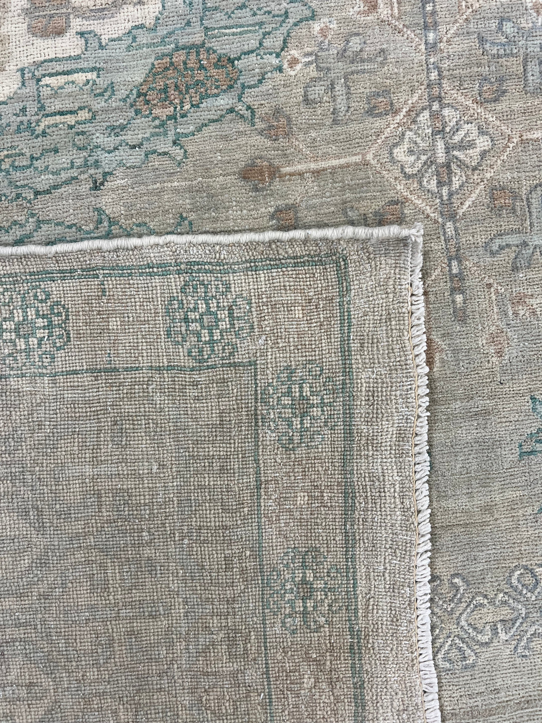 Soft Grey, Ivory &amp; Teal Medallion Area Rug – 8’10” x 12’2”