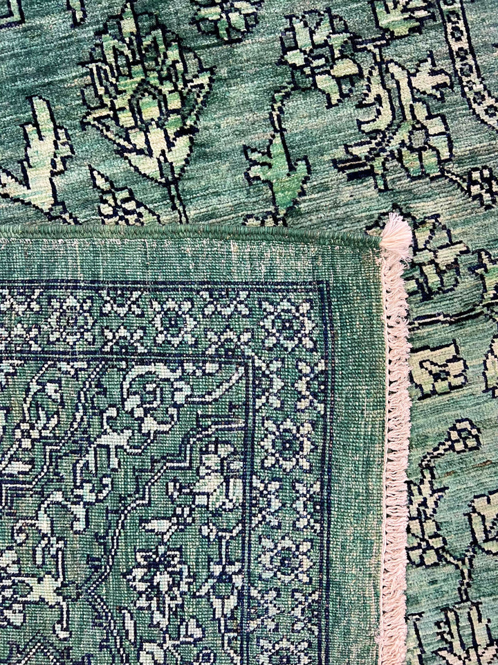 Emerald Green &amp; Black Traditional Floral Area Rug – 9’0” x 11’7”