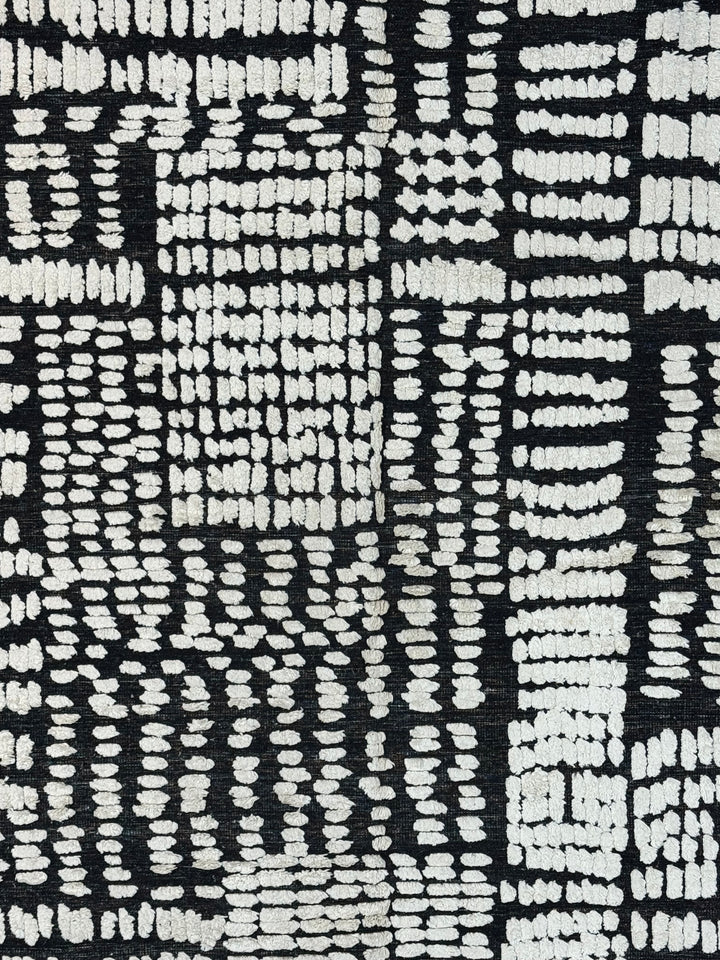 Black &amp; Ivory Abstract Textured Contemporary Area Rug – 8’2” x 10’0”