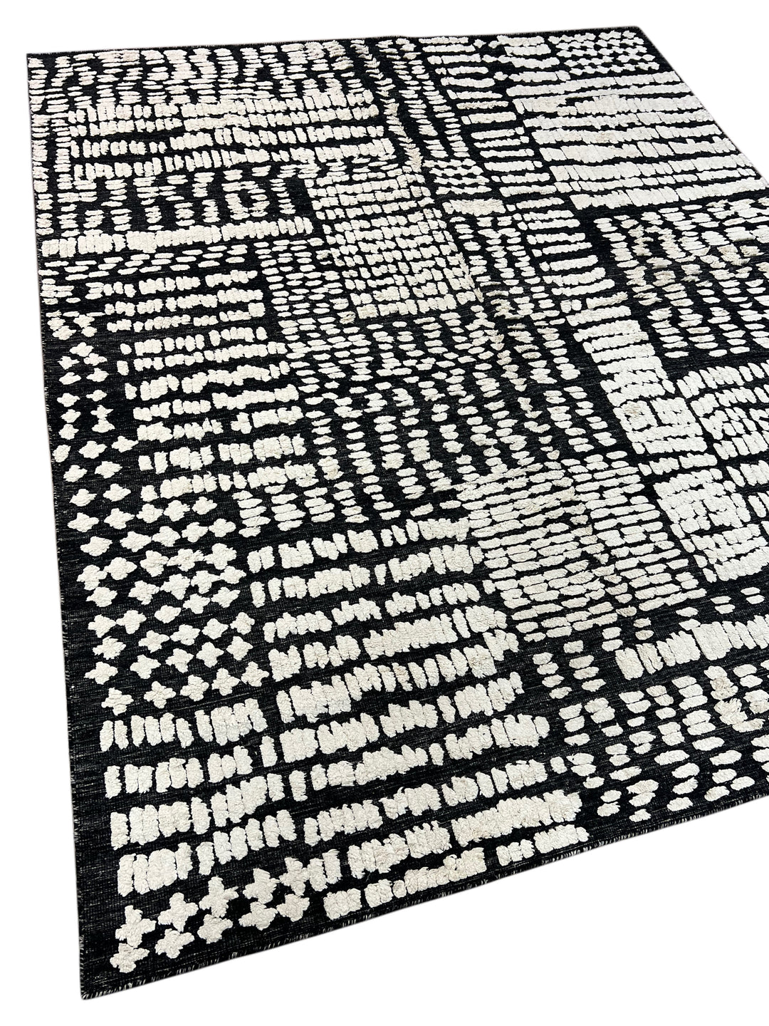 Black &amp; Ivory Abstract Textured Contemporary Area Rug – 8’2” x 10’0”