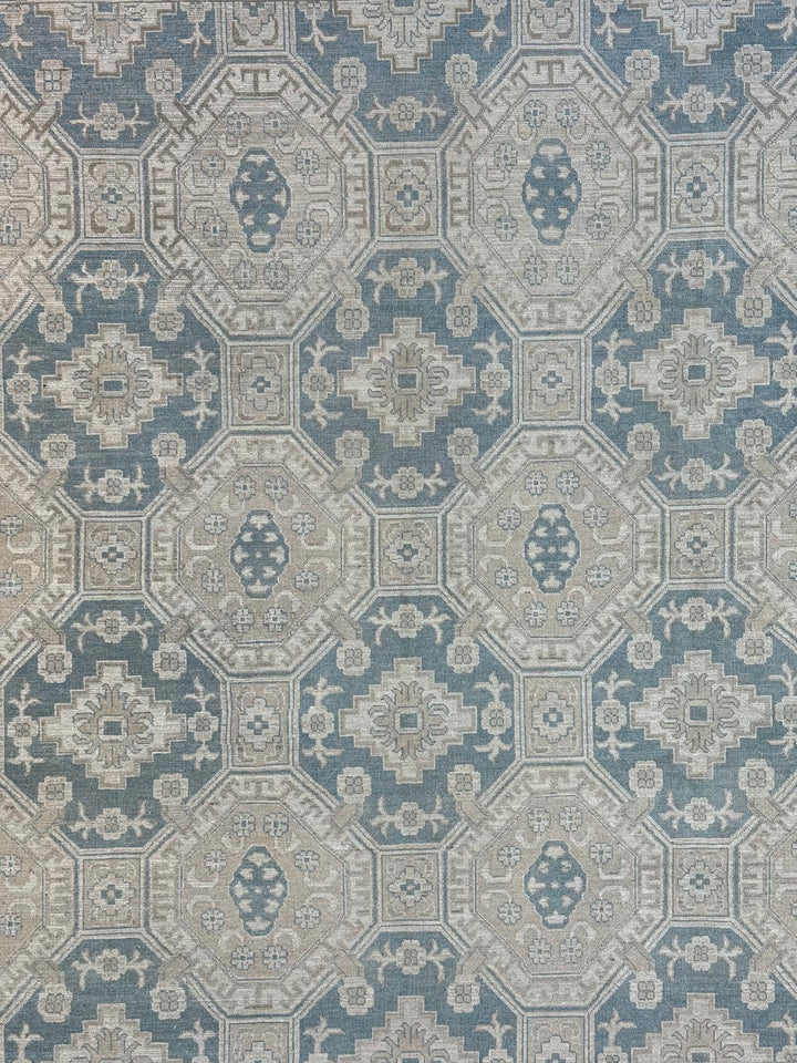 Soft Blue &amp; Taupe Geometric Medallion Area Rug – 8’2” x 9’11”