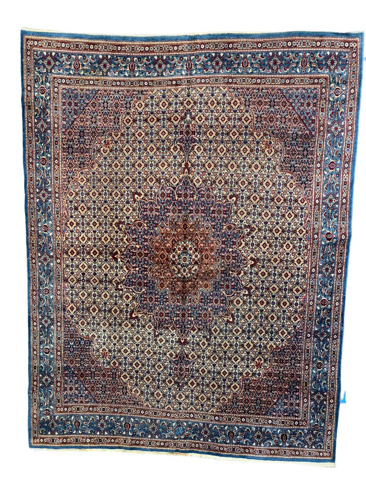 Classic Medallion Wool Rug – Blue &amp; Ivory Design – 10’0” x 12’10”