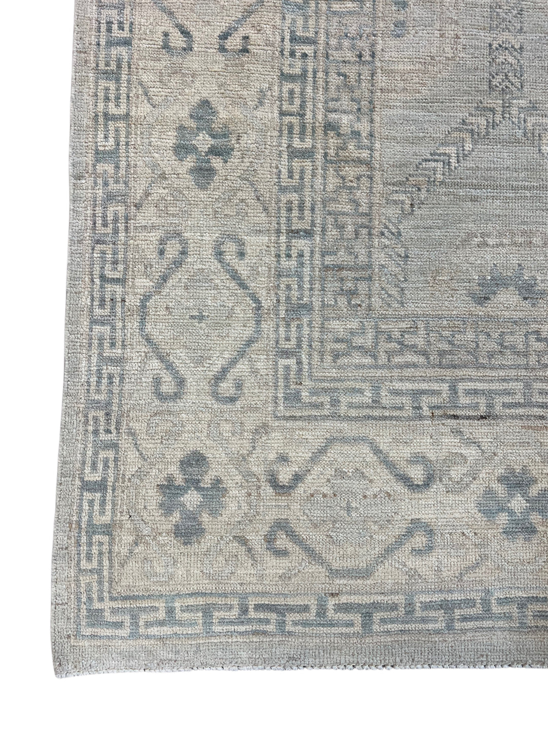 Pale Blue &amp; Ivory Geometric Medallion Area Rug – 7’8” x 10’1”