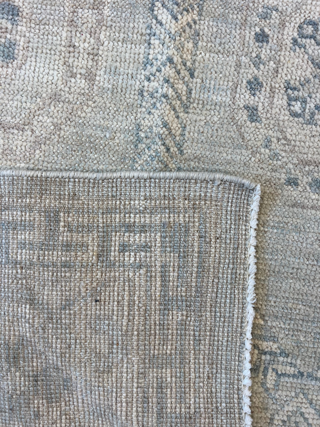 Pale Blue &amp; Ivory Geometric Medallion Area Rug – 7’8” x 10’1”
