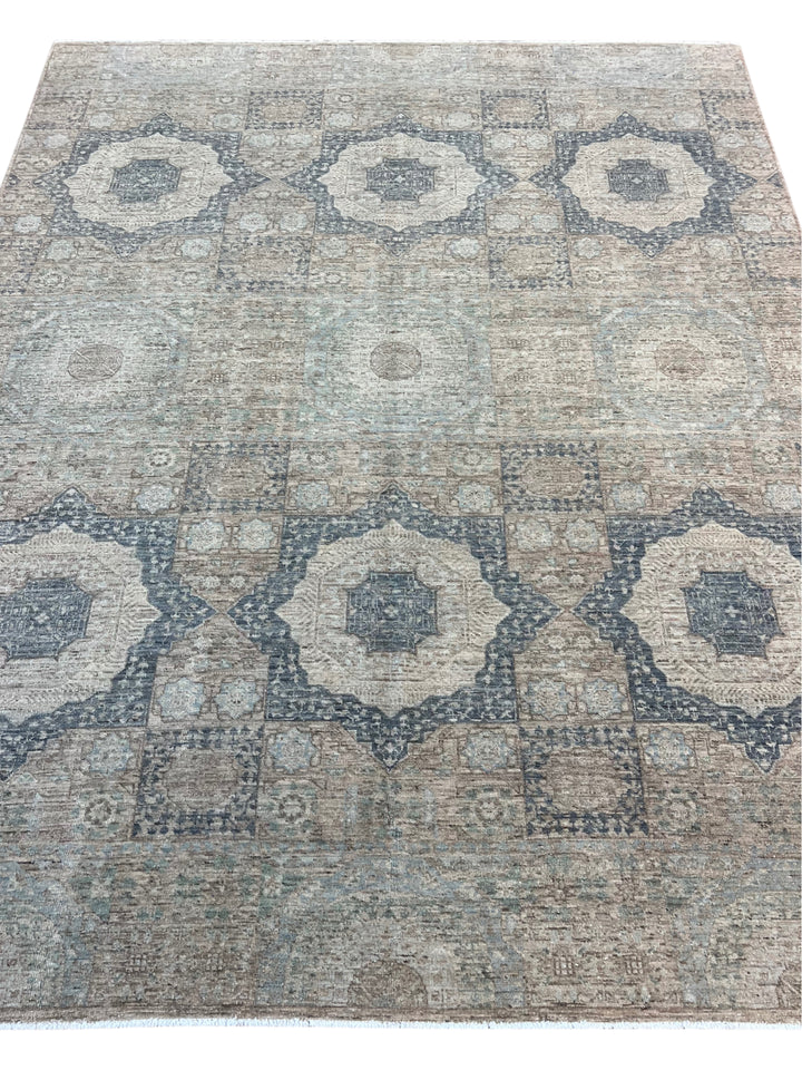 Blue, Taupe &amp; Ivory Antique-Look Low-Pile Area Rug – 8’ x 10’