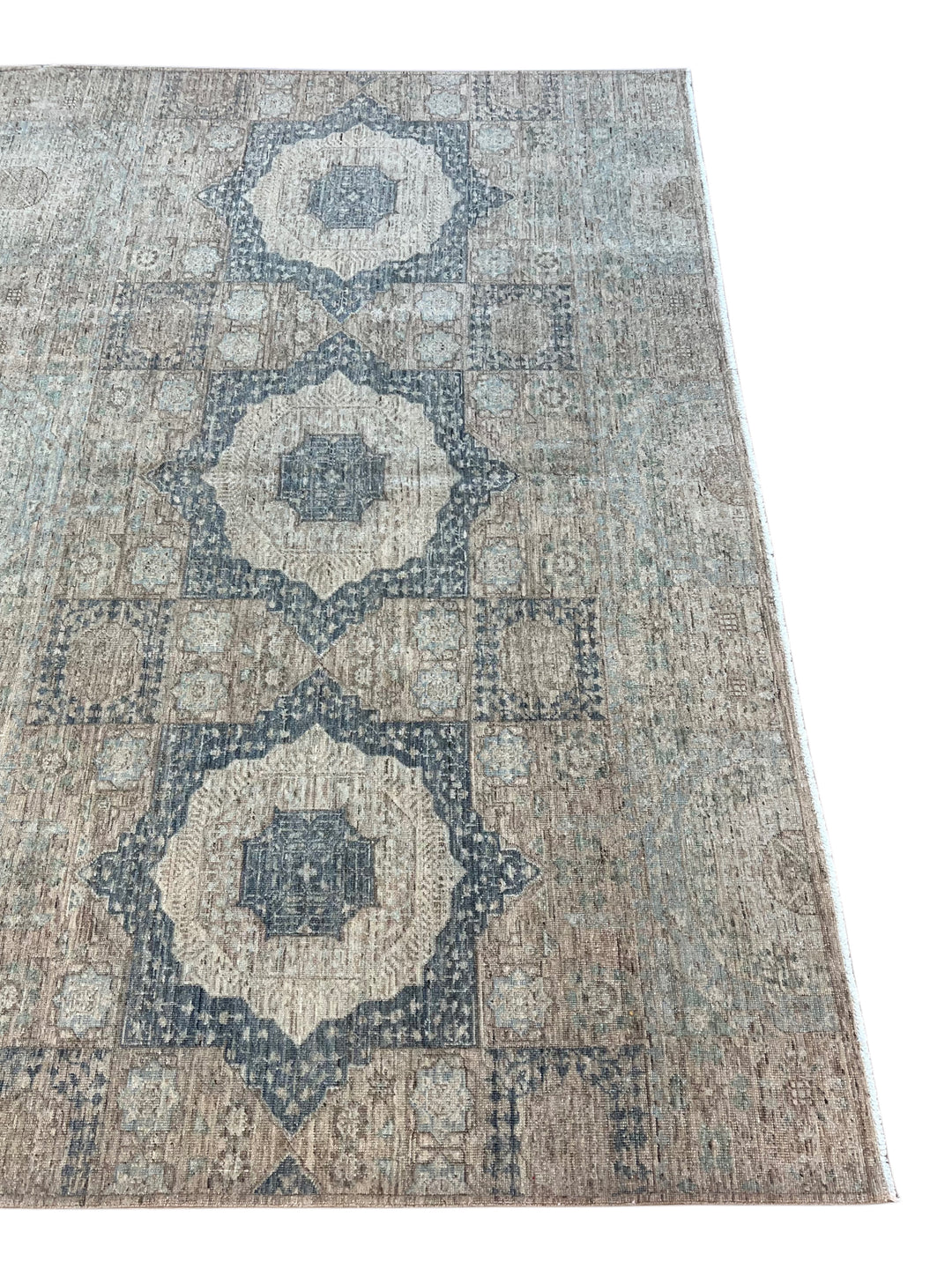 Blue, Taupe &amp; Ivory Antique-Look Low-Pile Area Rug – 8’ x 10’