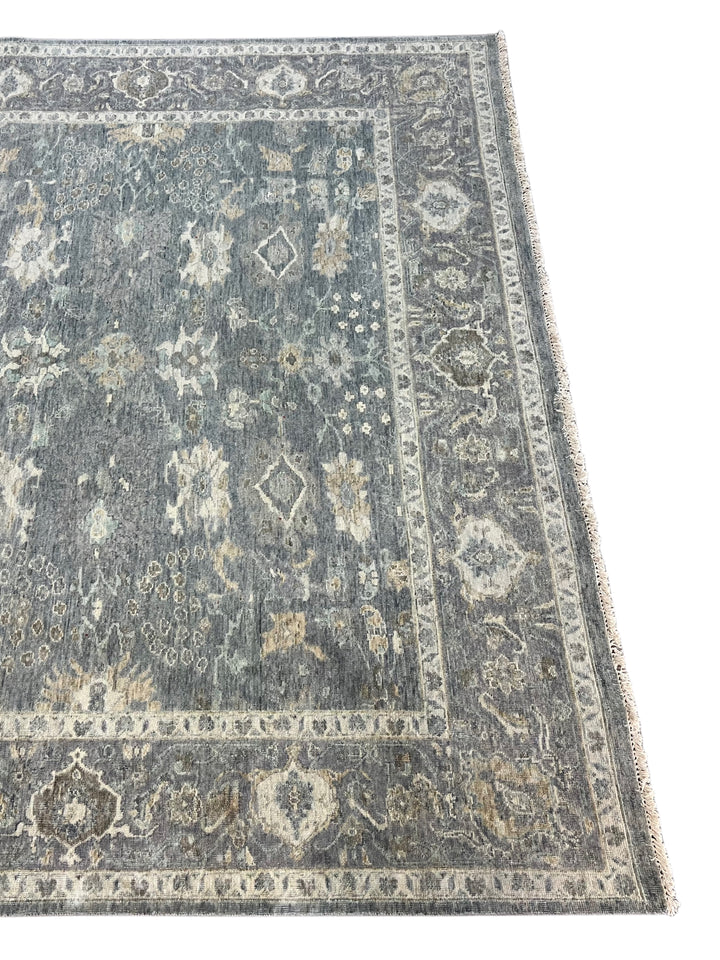 Beige &amp; Blue Antique-Looking Low-Pile Wool Area Rug – 7’8” x 9’7”