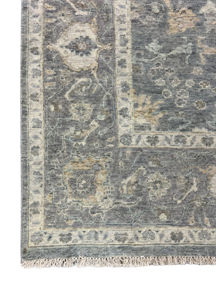 Beige &amp; Blue Antique-Looking Low-Pile Wool Area Rug – 7’8” x 9’7”