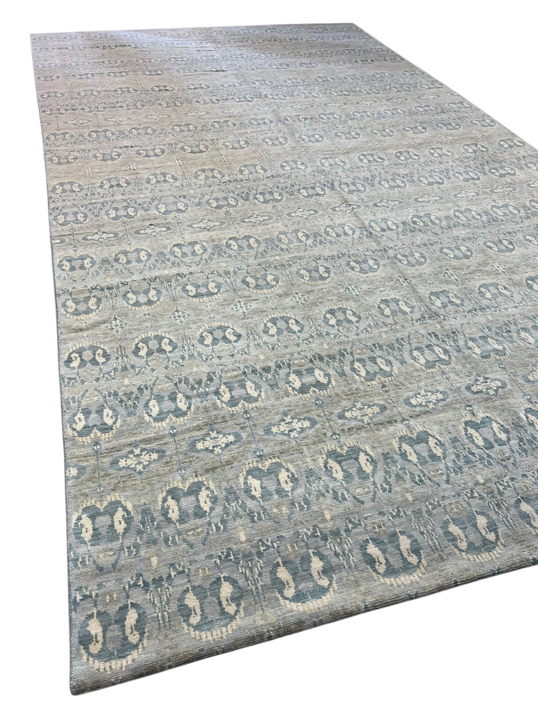 Blue Grey &amp; Ivory Oversized Transitional Rug – 12’1” x 24’2”