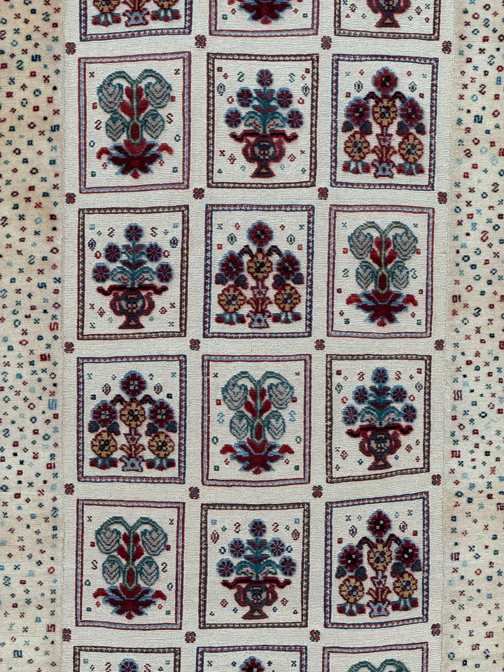 Ivory, Burgundy &amp; Blue Vintage Garden Panel Rug – 2’11” x 5’1”