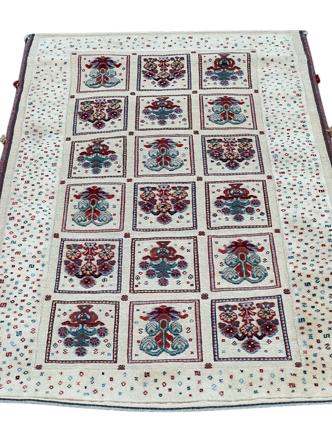 Ivory, Burgundy &amp; Blue Vintage Garden Panel Rug – 2’11” x 5’1”