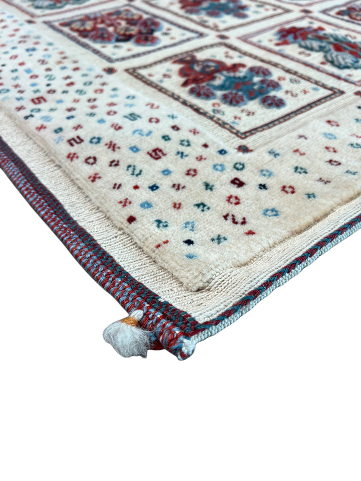 Ivory, Burgundy &amp; Blue Vintage Garden Panel Rug – 2’11” x 5’1”