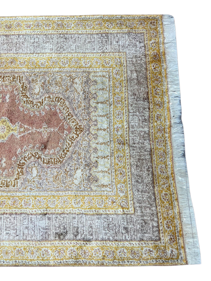 Blush, Champagne &amp; Ivory Vintage Turkish Silk Rug – Circa 1970 – 3’0” x 4’7”