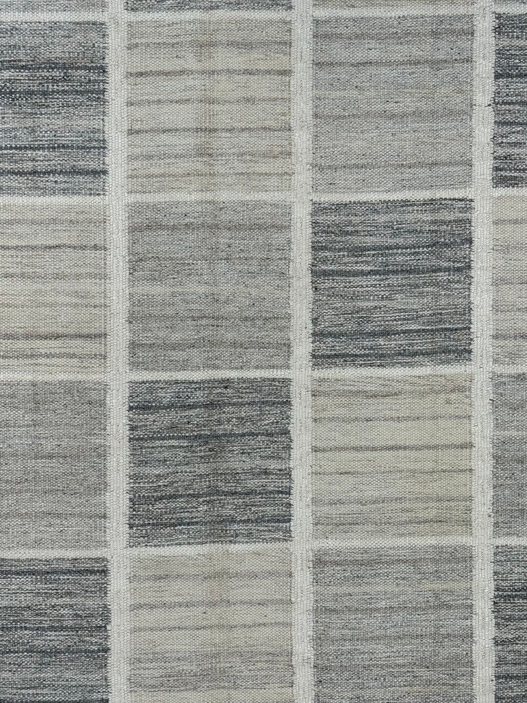 Ivory &amp; Gray Geometric Checkered Wool Flatweave Rug – 10’0” x 13’10”