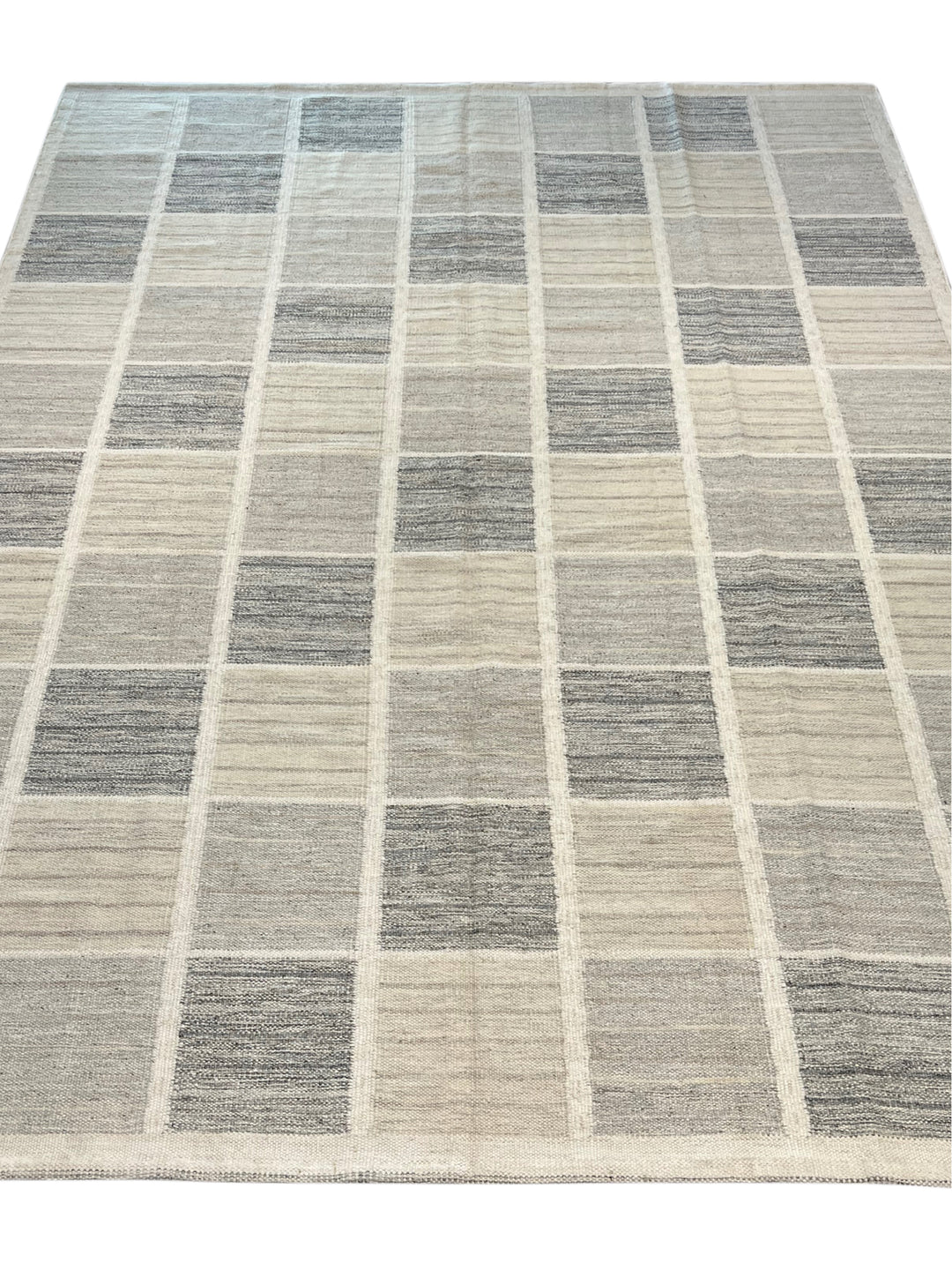Ivory &amp; Gray Geometric Checkered Wool Flatweave Rug – 10’0” x 13’10”