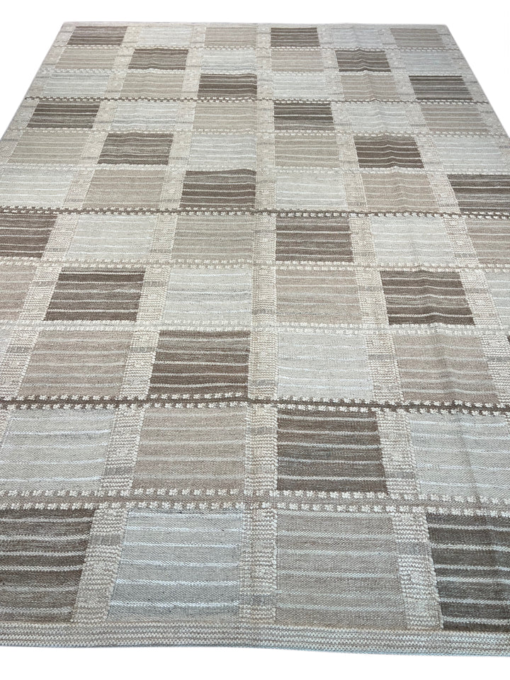 Taupe, Brown &amp; Ivory Geometric Checkered Wool Flatweave Rug – 10’0” x 13’10”