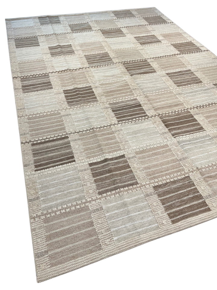 Taupe, Brown &amp; Ivory Geometric Checkered Wool Flatweave Rug – 10’0” x 13’10”