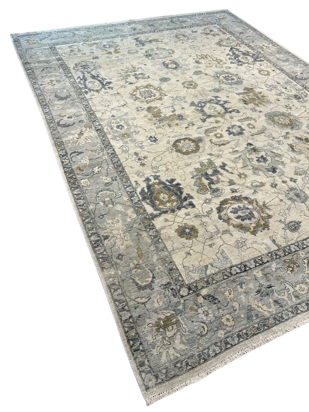 Ivory &amp; Soft Blue Antique-Inspired Floral Low Pile Rug – 9’11” x 13’8”