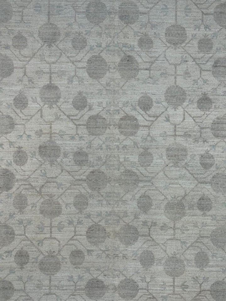 Ivory, Taupe &amp; Pale Blue Antique-Inspired Low Pile Rug – 10’3” x 14’