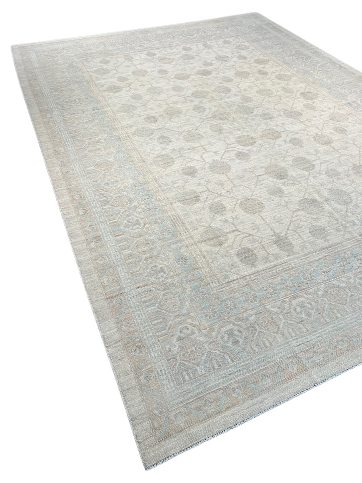 Ivory, Taupe &amp; Pale Blue Antique-Inspired Low Pile Rug – 10’3” x 14’