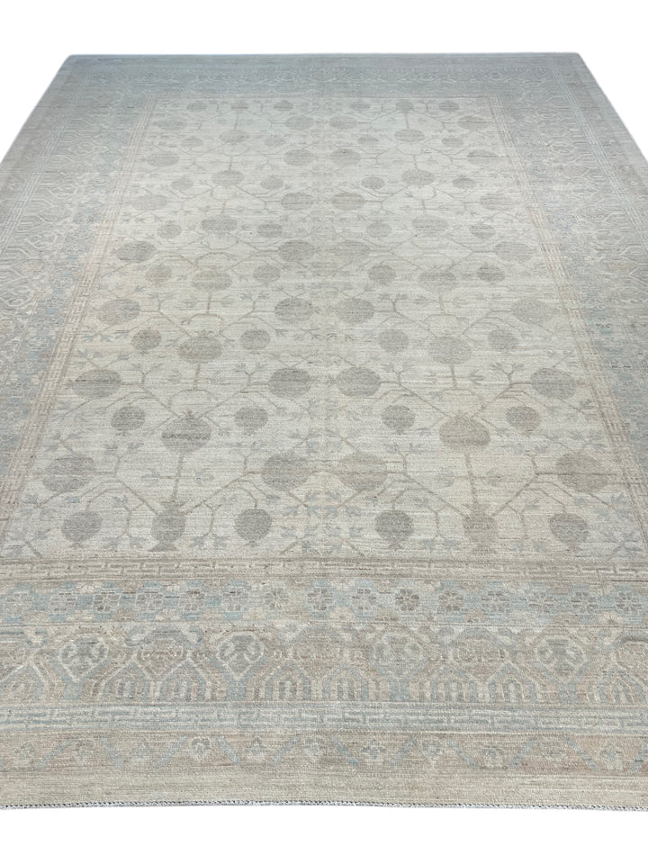 Ivory, Taupe &amp; Pale Blue Antique-Inspired Low Pile Rug – 10’3” x 14’