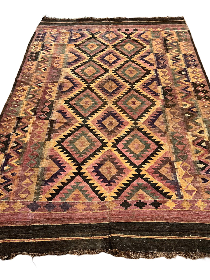 Dusty Rose, Sage &amp; Black Vintage Kilim Flat-weave Rug – Circa 1980 – 5’9” x 8’7”