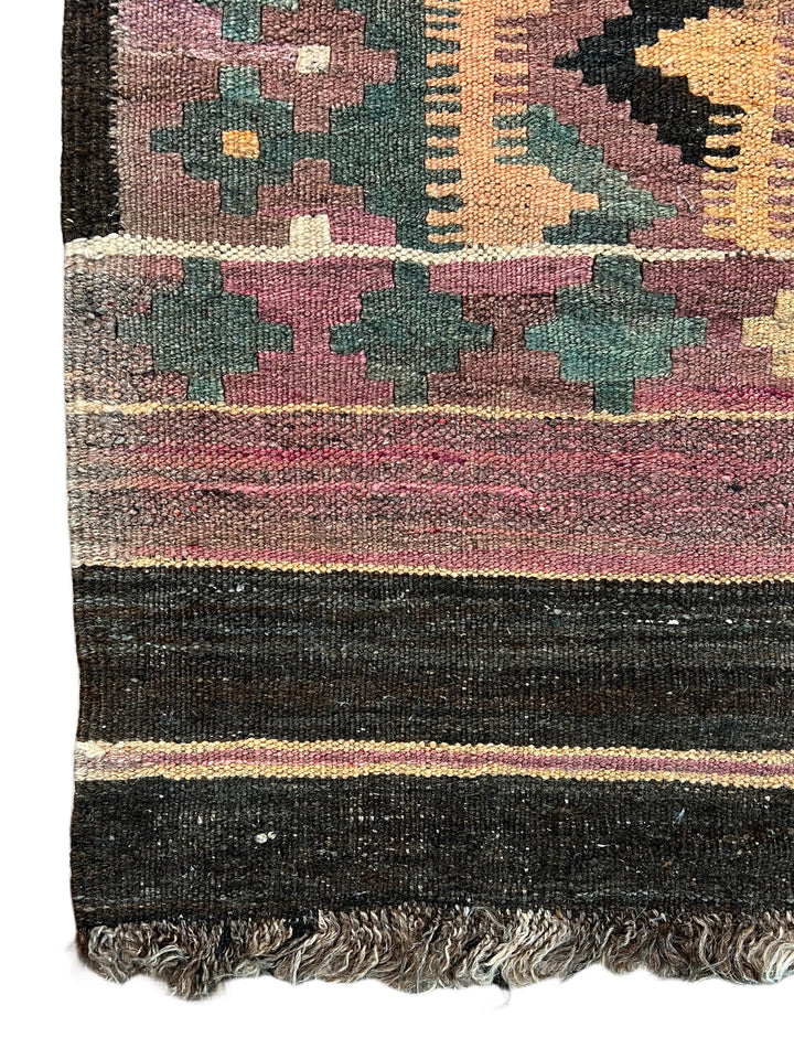 Dusty Rose, Sage &amp; Black Vintage Kilim Flat-weave Rug – Circa 1980 – 5’9” x 8’7”