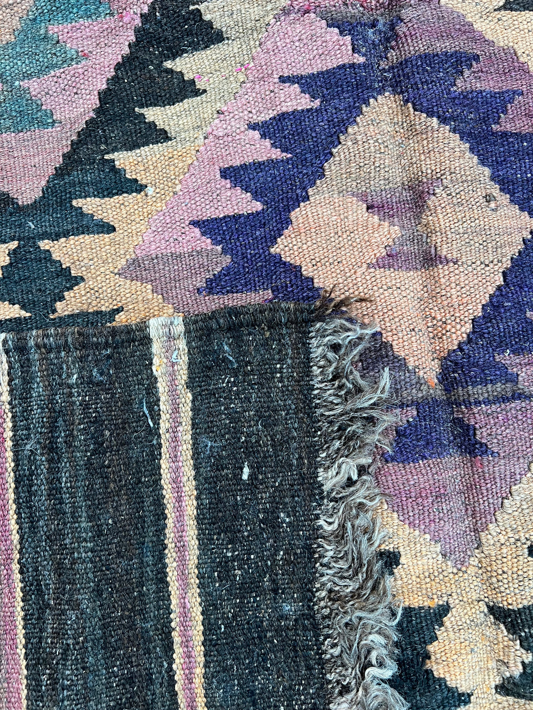 Dusty Rose, Sage &amp; Black Vintage Kilim Flat-weave Rug – Circa 1980 – 5’9” x 8’7”
