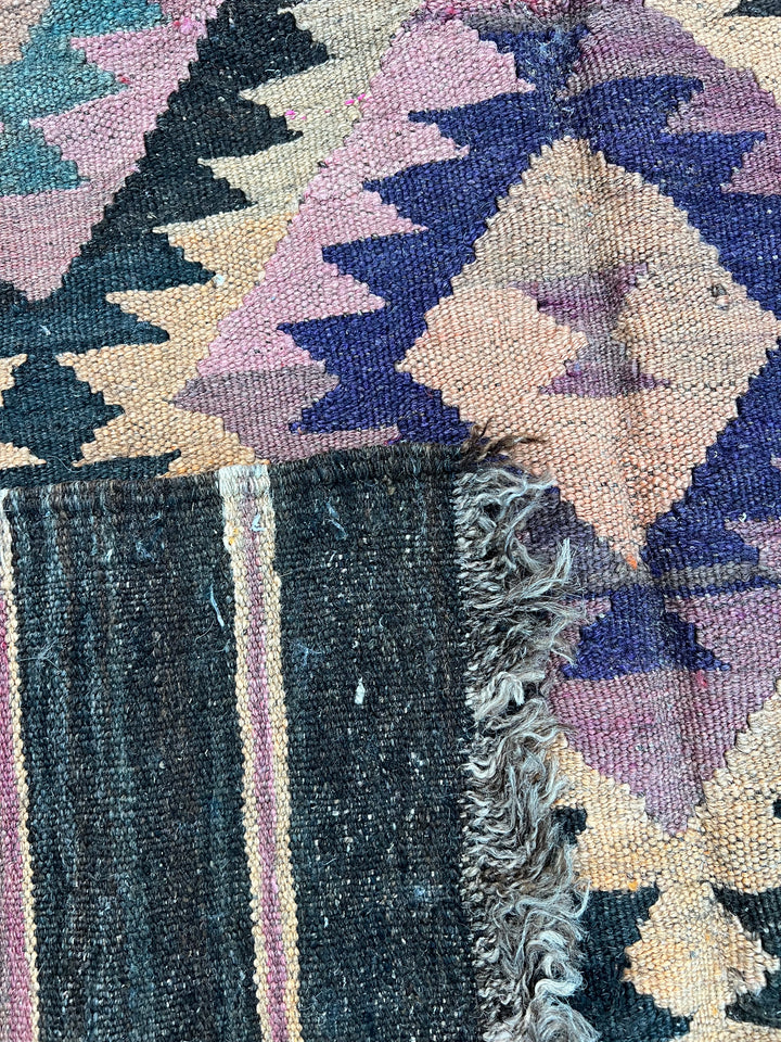 Dusty Rose, Sage &amp; Black Vintage Kilim Flat-weave Rug – Circa 1980 – 5’9” x 8’7”