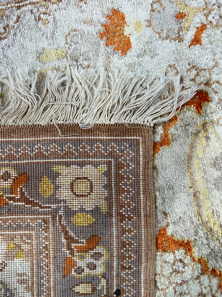 Ivory &amp; Silver Turkish Silk Floral Rug – 2’5” x 3’1”