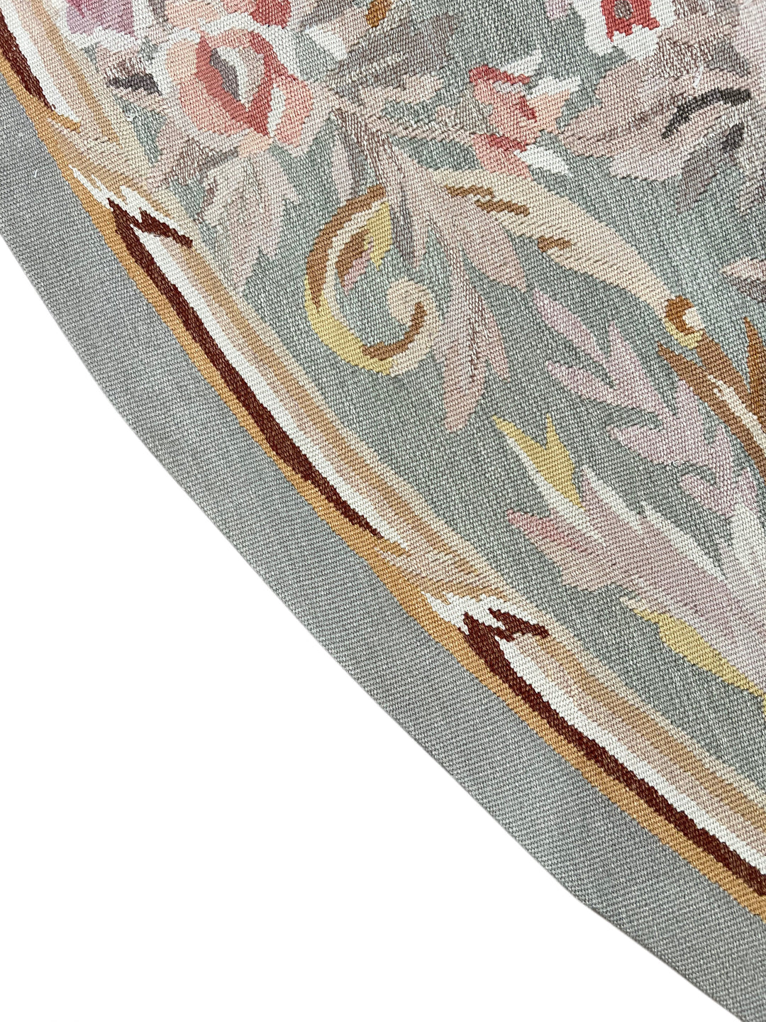Soft Blue &amp; Blush Floral Aubusson Round Rug – 6’10” x 7’2”