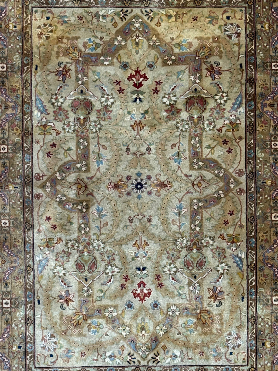 Olive Green &amp; Beige Floral Indian Tabriz Rug – 4’1” x 5’11”