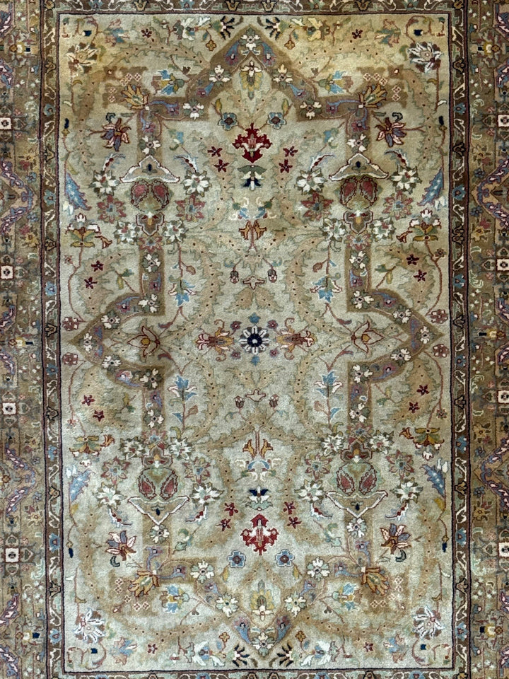 Olive Green &amp; Beige Floral Indian Tabriz Rug – 4’1” x 5’11”