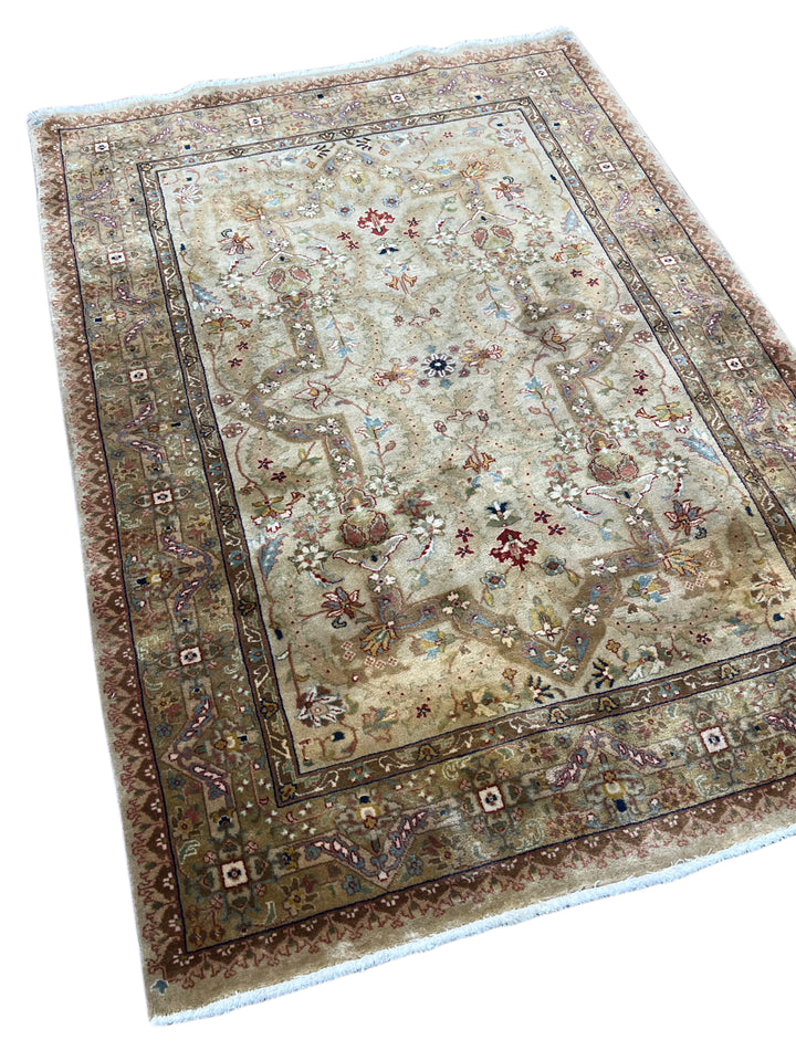 Olive Green &amp; Beige Floral Indian Tabriz Rug – 4’1” x 5’11”