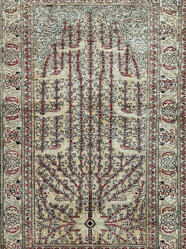 Ivory &amp; Red Tree of Life Turkish Silk Rug – 2’3” x 3’5”
