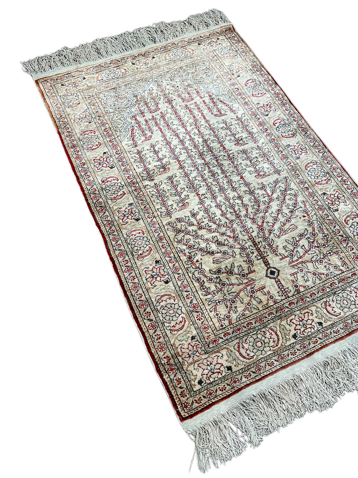 Ivory &amp; Red Tree of Life Turkish Silk Rug – 2’3” x 3’5”