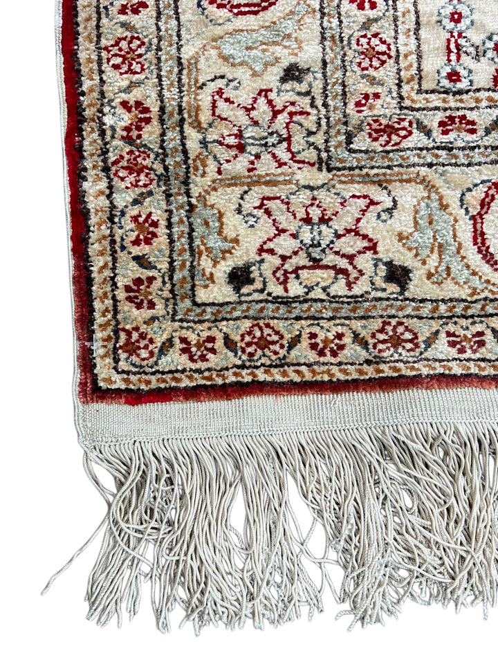Ivory &amp; Red Tree of Life Turkish Silk Rug – 2’3” x 3’5”