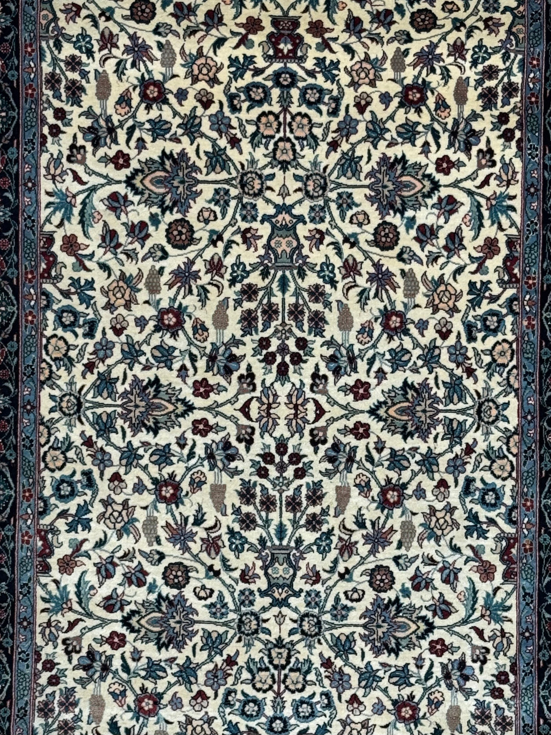 Ivory &amp; Navy Floral Tabriz Style Rug – 4’1” x 6’2”