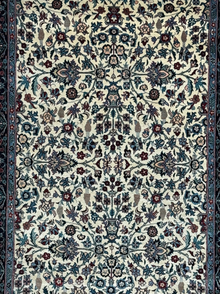 Ivory &amp; Navy Floral Tabriz Style Rug – 4’1” x 6’2”