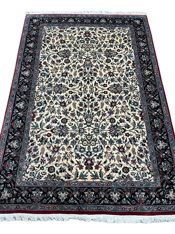 Ivory &amp; Navy Floral Tabriz Style Rug – 4’1” x 6’2”