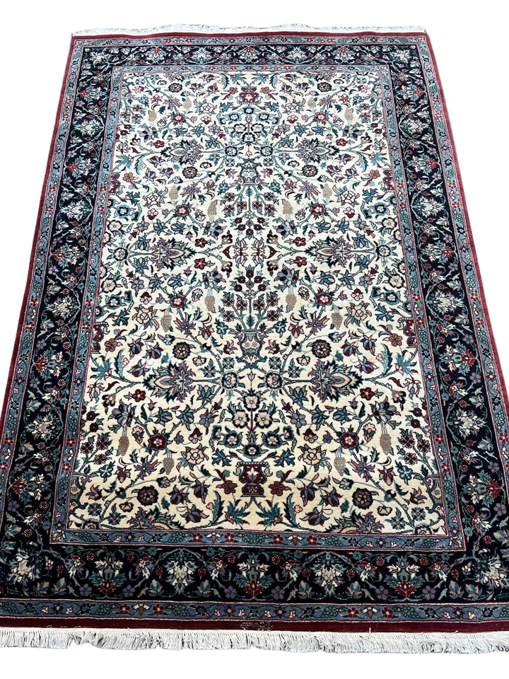 Ivory &amp; Navy Floral Tabriz Style Rug – 4’1” x 6’2”