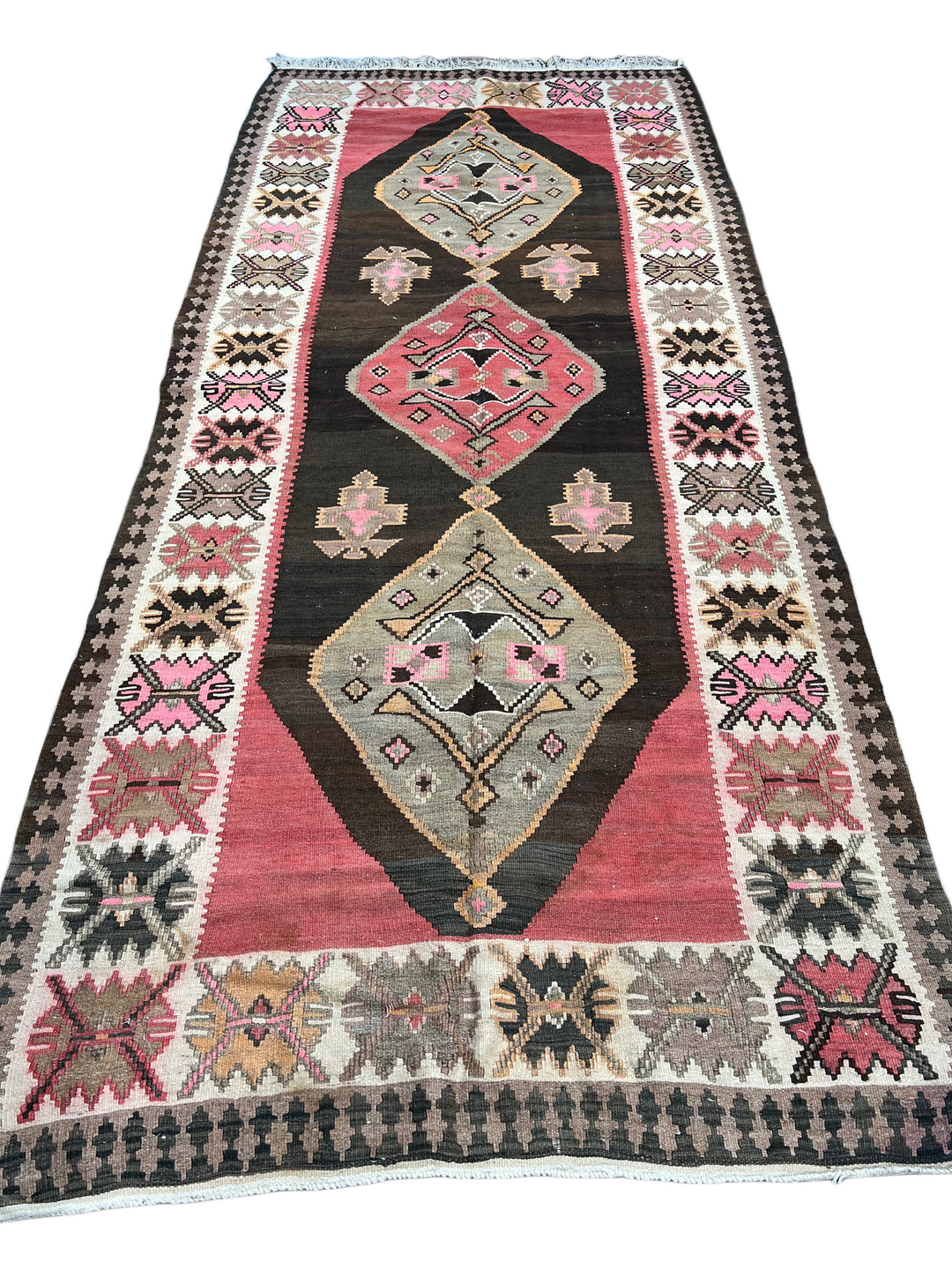 Black, Rose &amp; Ivory Geometric Kilim Style Rug – 4’8” x 11’0”