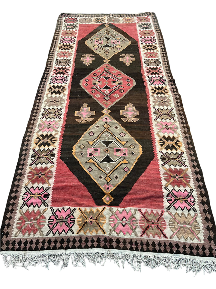 Black, Rose &amp; Ivory Geometric Kilim Style Rug – 4’8” x 11’0”