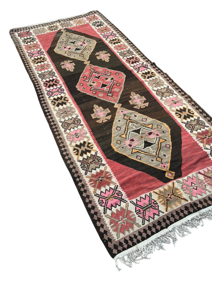Black, Rose &amp; Ivory Geometric Kilim Style Rug – 4’8” x 11’0”