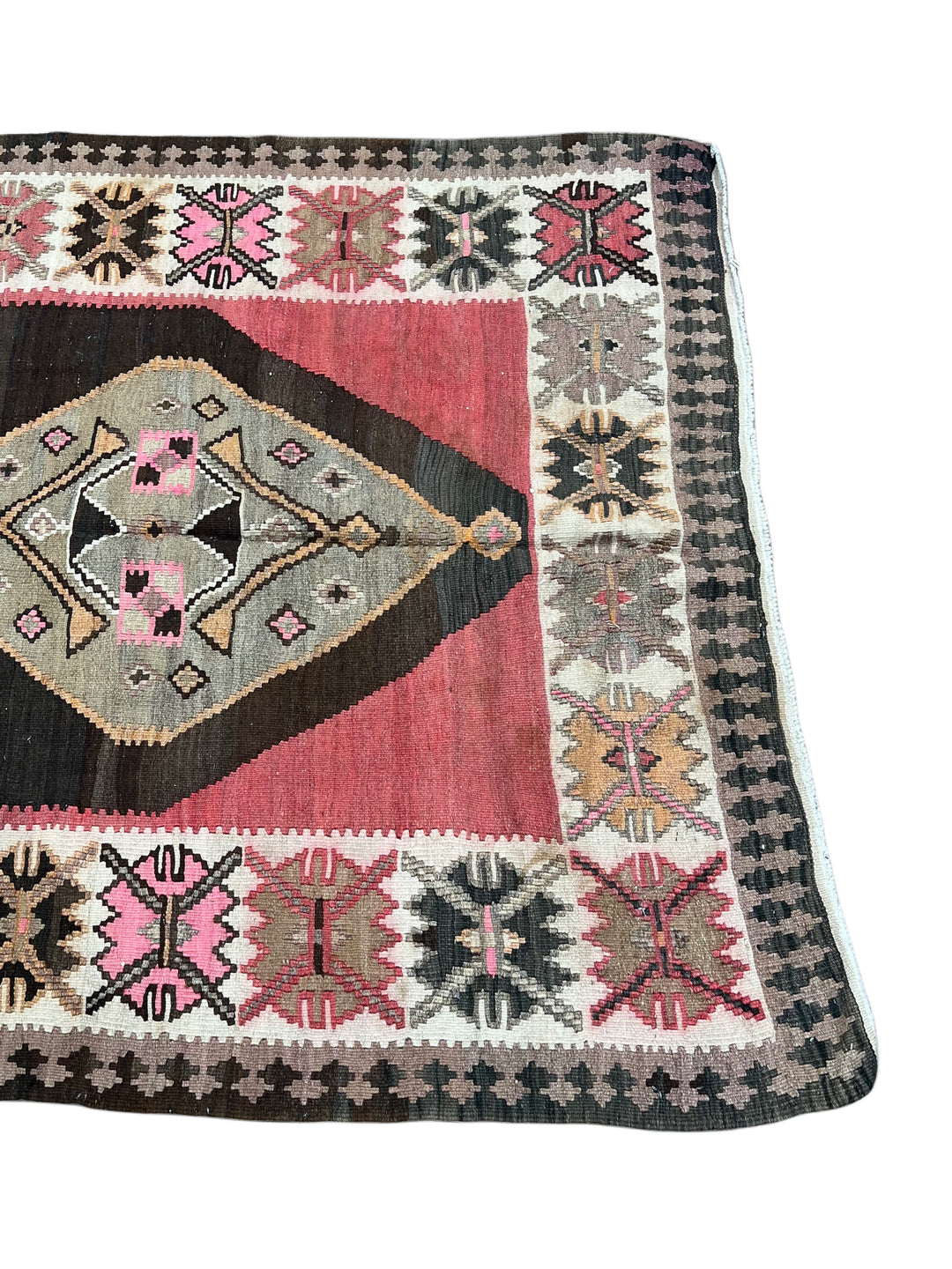 Black, Rose &amp; Ivory Geometric Kilim Style Rug – 4’8” x 11’0”