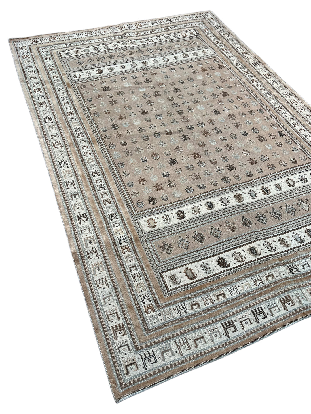 Soft Taupe &amp; Ivory Geometric Soumak Style Rug, Circa 1970 – 6’5” x 9’8”