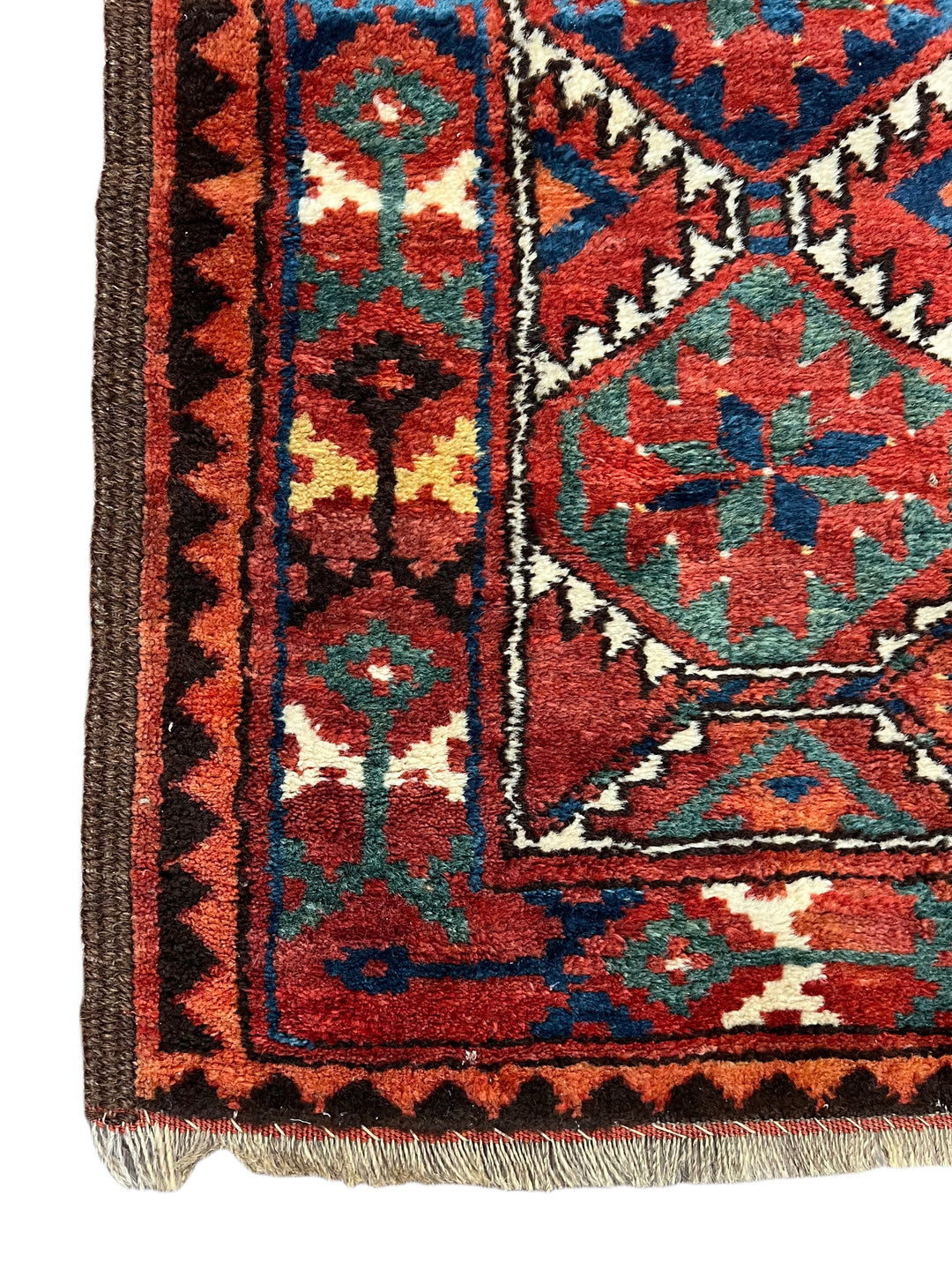 Deep Red &amp; Black Bokara Rug – Circa 1920 – 7’7” x 8’5”