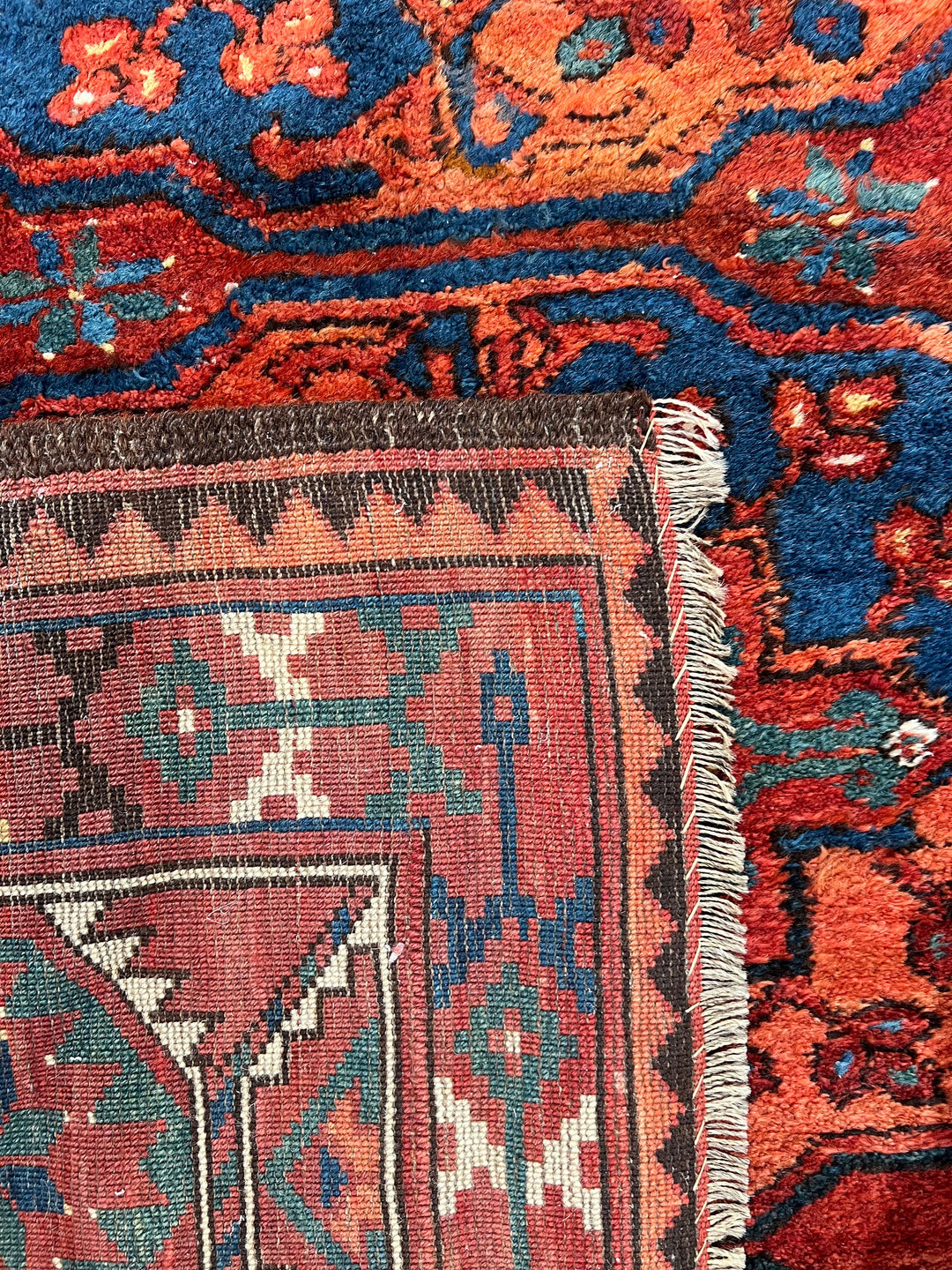 Deep Red &amp; Black Bokara Rug – Circa 1920 – 7’7” x 8’5”